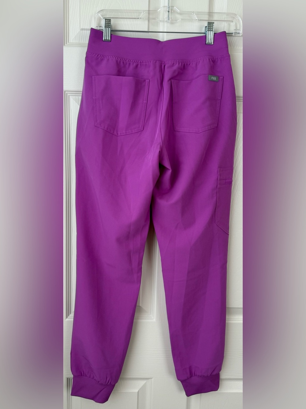 FIGS Women’s **limited edition color ultra-berry **XS set - Picture 7 of 8